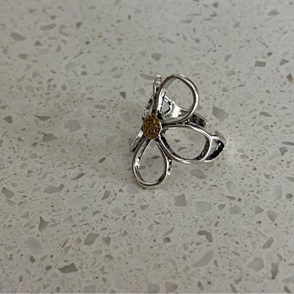 Vintage Bohemian Style Hollow Flower Open‎ Adjustable Size Ring - Picture 4 of 8